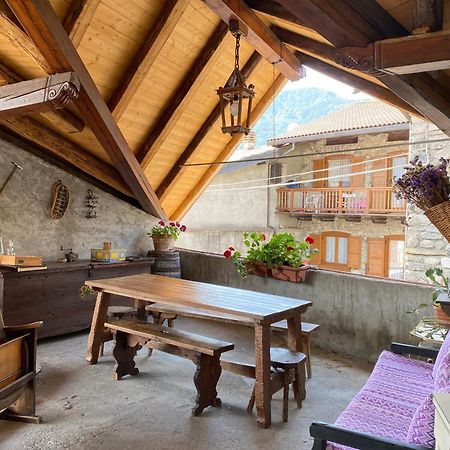 Casa Nel Centro Storico Di Borno Villa ภายนอก รูปภาพ