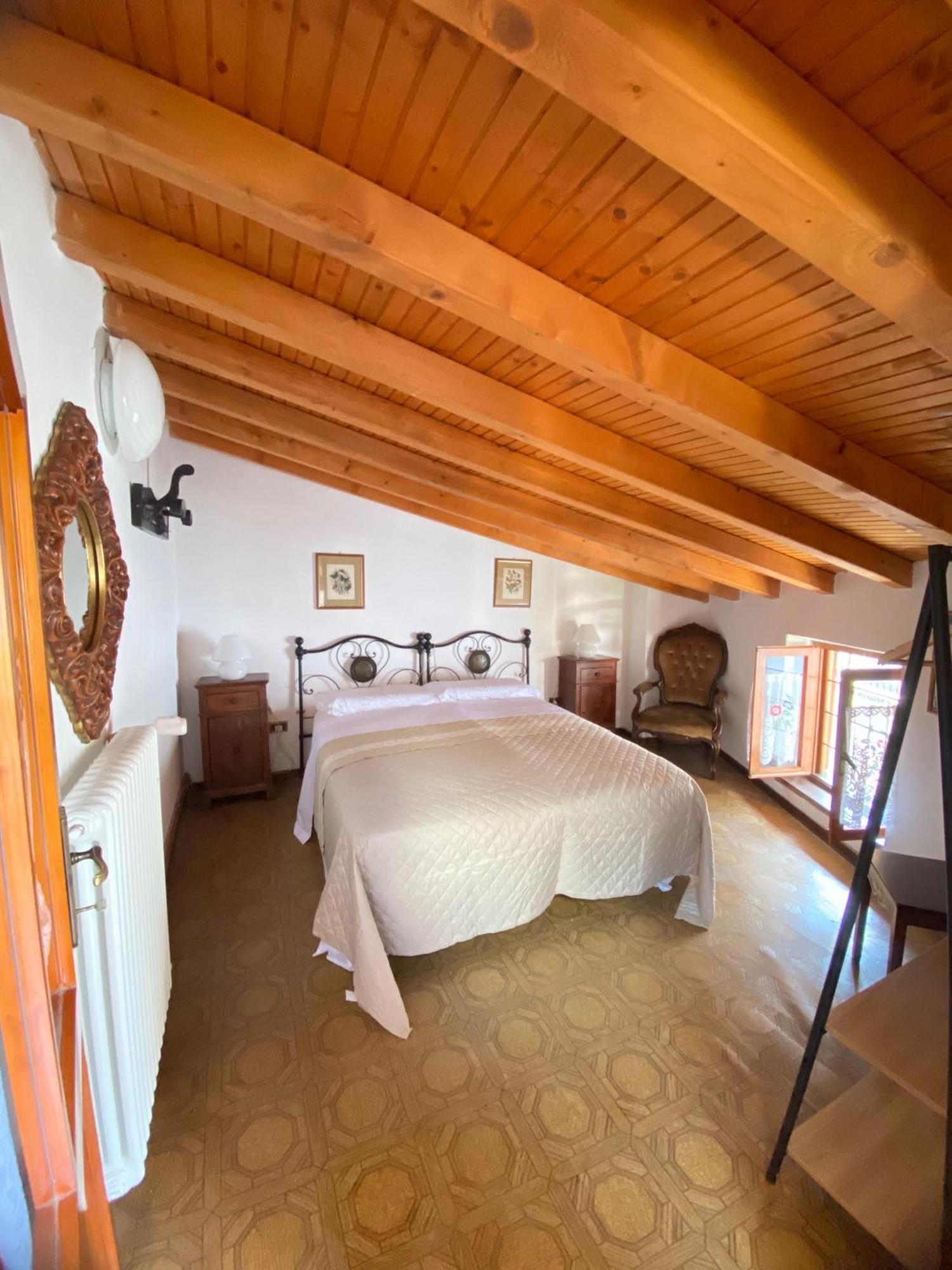 Casa Nel Centro Storico Di Borno Villa ภายนอก รูปภาพ