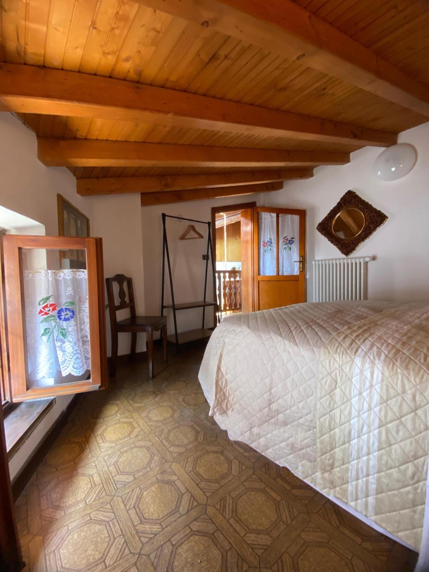 Casa Nel Centro Storico Di Borno Villa ภายนอก รูปภาพ